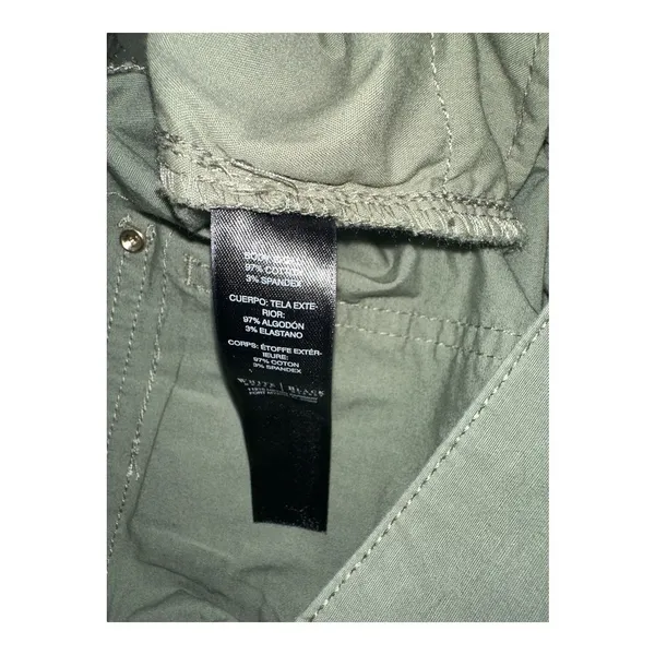 White House Black Market Olive Green Cargo‎ Capri, Size 14 - Image 7