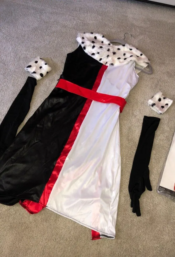 Leg Avenue Women's Devilish Dalmatian Diva Medium Halloween Costume - Image 3