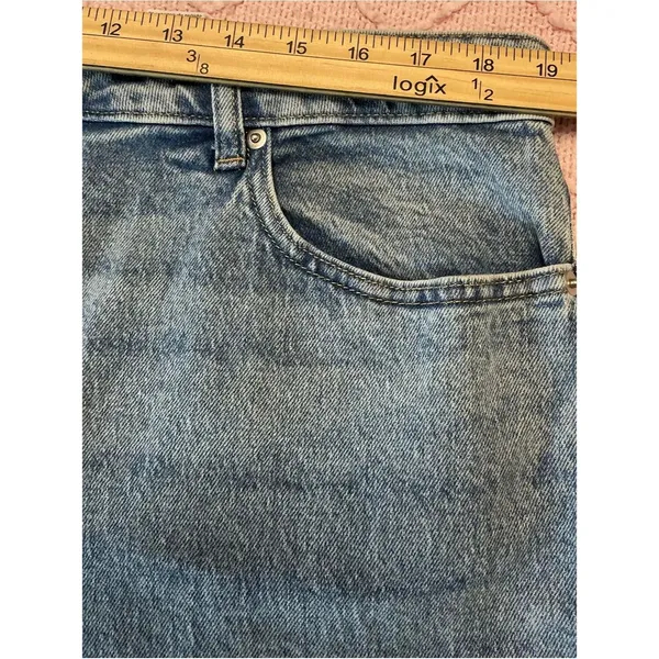 Time and Tru Women Medium Wash High-Rise Wide Leg Jeans NWT Size1 18. - Image 10