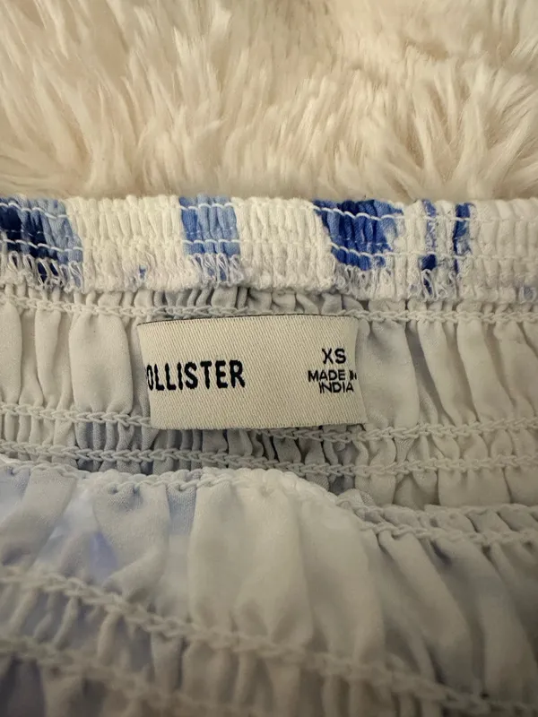 Hollister blue and white floral dress - Image 3