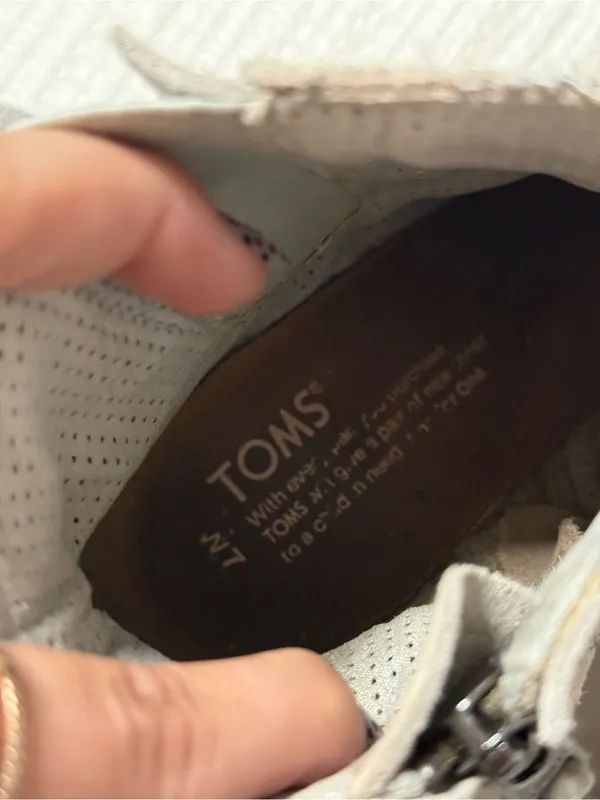 Toms Light Gray Quilted Suede Peep-Toe Ankle Booties - Image 5