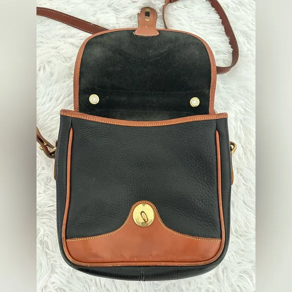 Dooney & Bourke Vintage Black Pebbled Leather Tan Trim Crossbody Bag‎ - Image 11