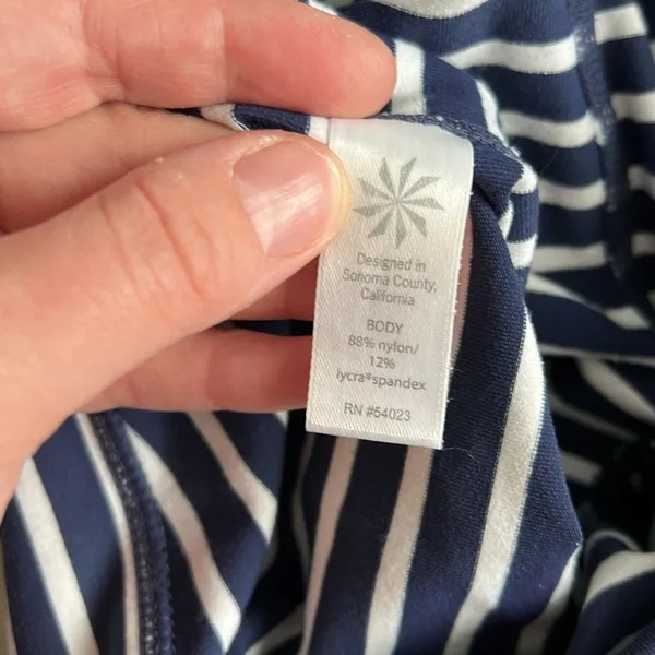 Athleta Navy White Stripe Crop Leggings | Size Medium - Image 8