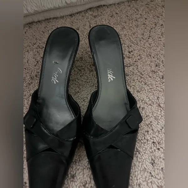 Stylish Black Heels size 7 - Image 4