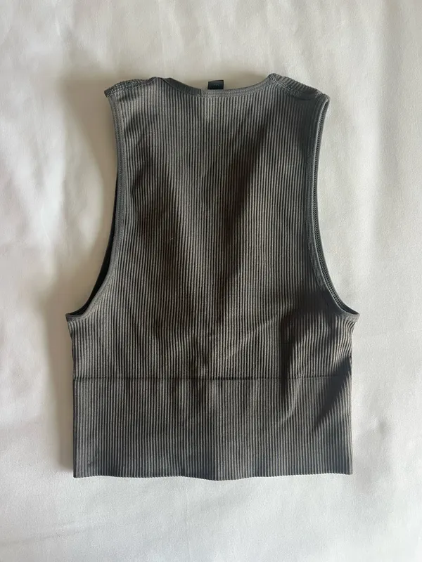 Urban Outfitters Grey Crop Top - Image 2