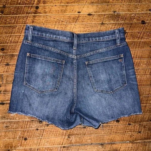 Madewell curvy distressed 28 cutoff mom jean shorts - Image 4