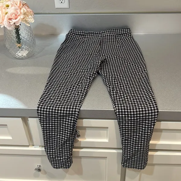 Forever 21 leggings - Image 2