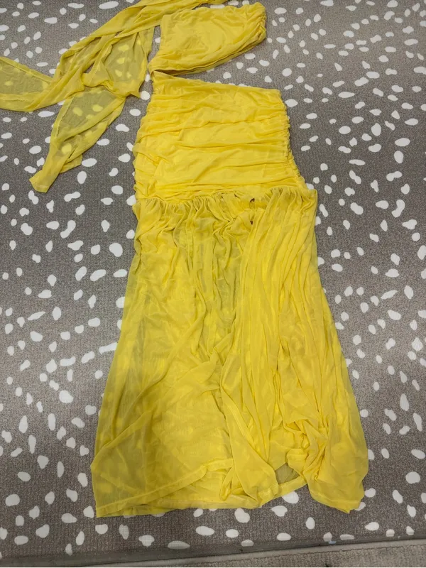 Amazon Yellow maxi dress cutout mesh ruched gown slit strapless neckscarf wedding guest - Image 3
