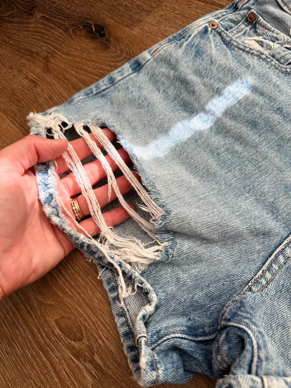 American Eagle Highest Rise 90s Boyfriend Shorts - Image 3