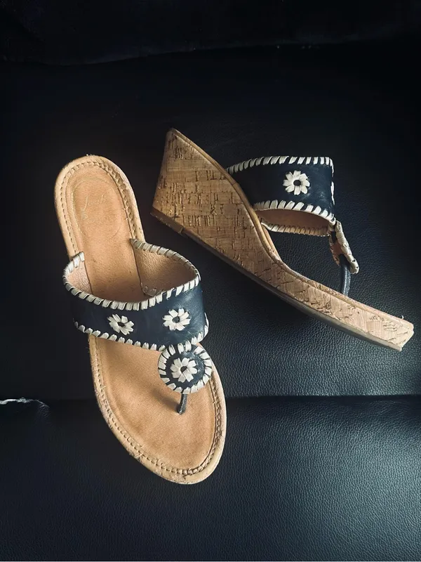 Jack Rogers Navy Blue Leather Cork Wedge Goldtone Flecked Thong Sandals 8 - Image 8