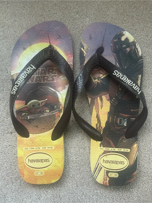 Havaianas Yellow and Brown Star Wars Flip Flops size 7 - Image 2