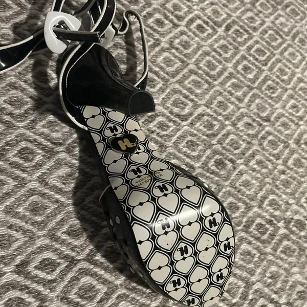 Harajuku 5" Heels Heart Stamped Size 6‎ - Image 4