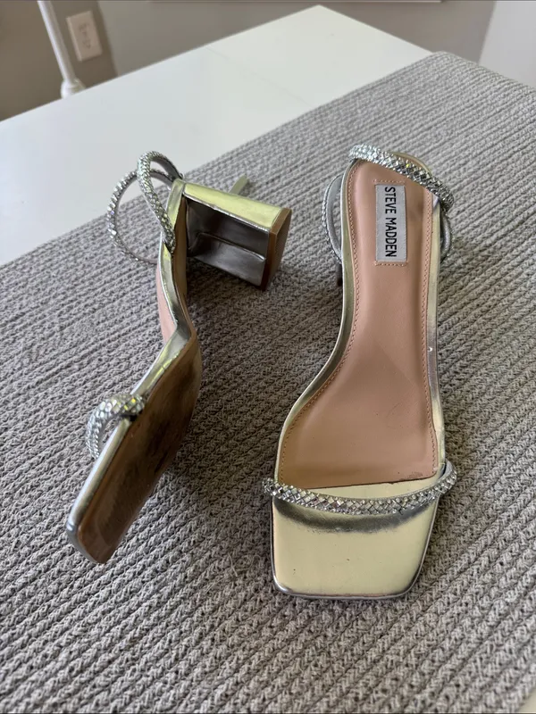 Steve Madden Hurrah Silver Rhinestone Strap Square-Toe Heels Sandals Sz 9 - Image 4