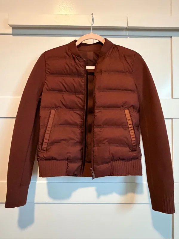 Lululemon Down & Around Bomber (Reversible)
Dark Cedar. size 4 - Image 7