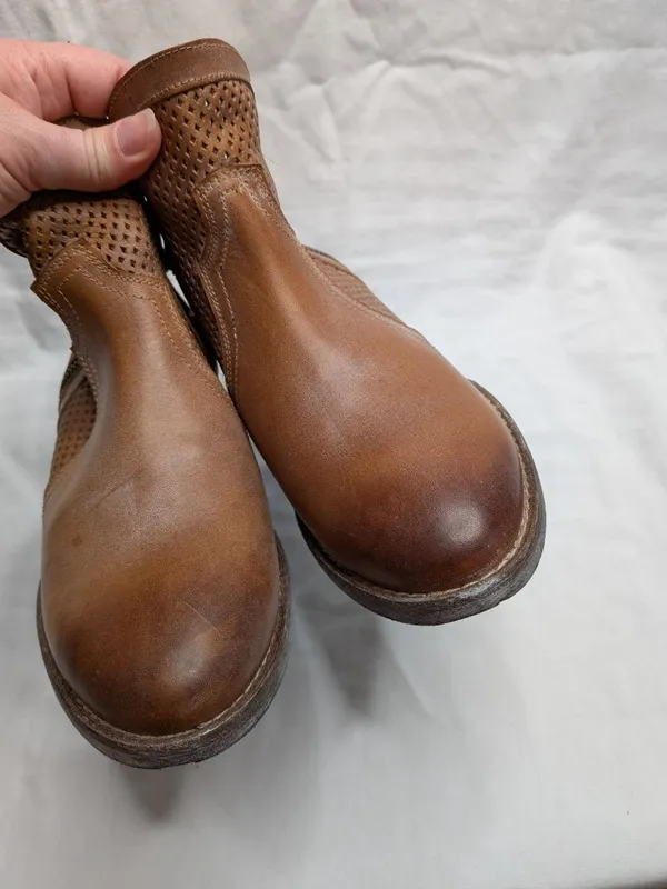 Sterling River Womens Perforated Leather Ankle Boots Brown Size 8.5 - Image 7