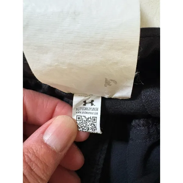 Under Armour Womens Size M Shorts HeatGear Black Running Loose Fit Lined Stretch - Image 9