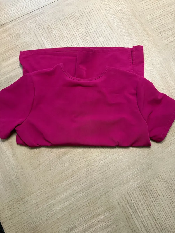FIGS Scrub Top - Image 2