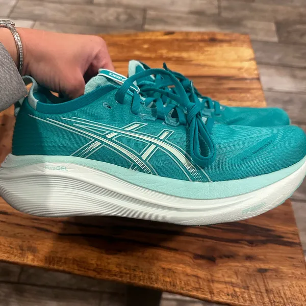 ASICS Gel-Nimbus Women’s - Image 2