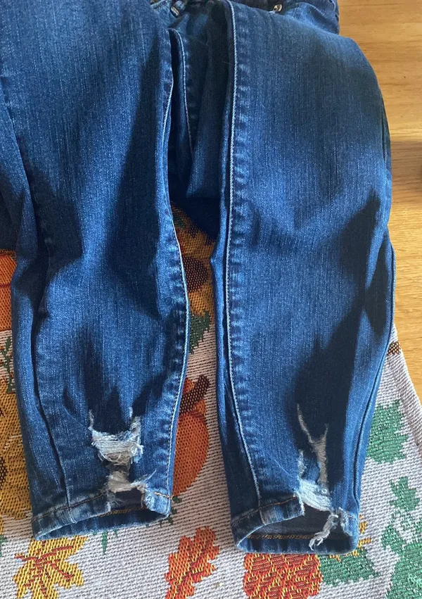 Distressed Skinny Jeans - Image 5