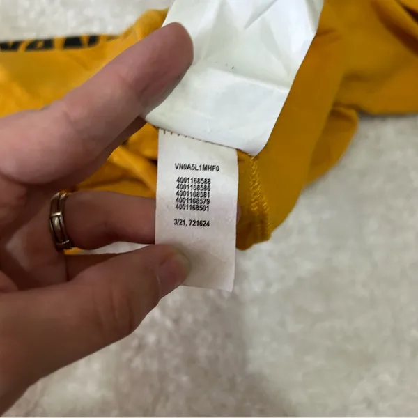 5/$30 🎈 Vans large gold logo cropped tee - Image 5