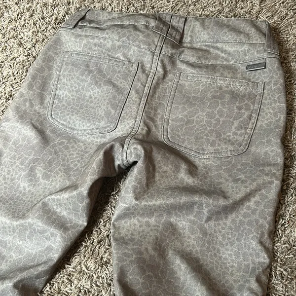 B‎ By Burton Green Animal Print Light Weight Snow Pant Size Small - Image 6