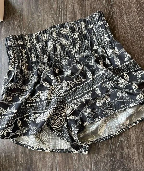 Free People Size Small The Way Home Black White Bandana Paisley High Rise Shorts - Image 4