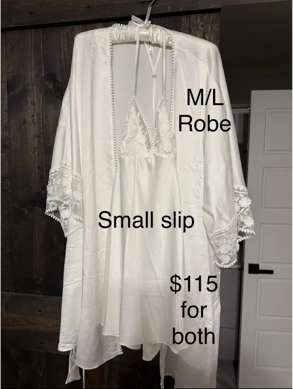 Flora Nikrooz Anthropologie slip and robe - Image 2