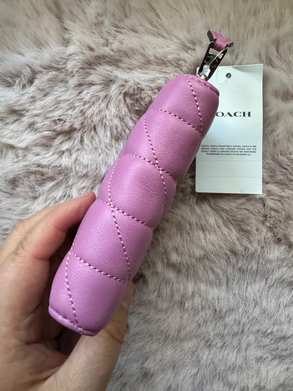 NWT Coach Quilted Pillow Essential Small Zip Around Card Case CM505 Fuchsia - Image 2