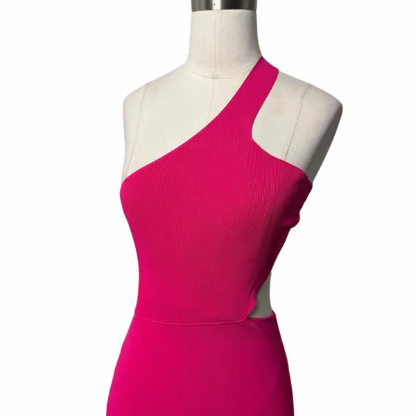 NBD x Naven Minnie Hot Pink Cut Out Bandage Bodycon Dress. - Image 3