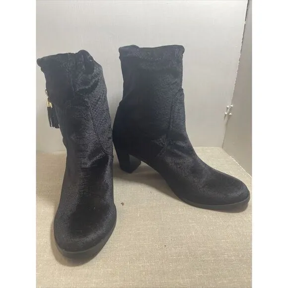 Lindsey Phillips Tara boots‎ 9 1/2 Black Suede Faux Snake Print NEW - Image 3