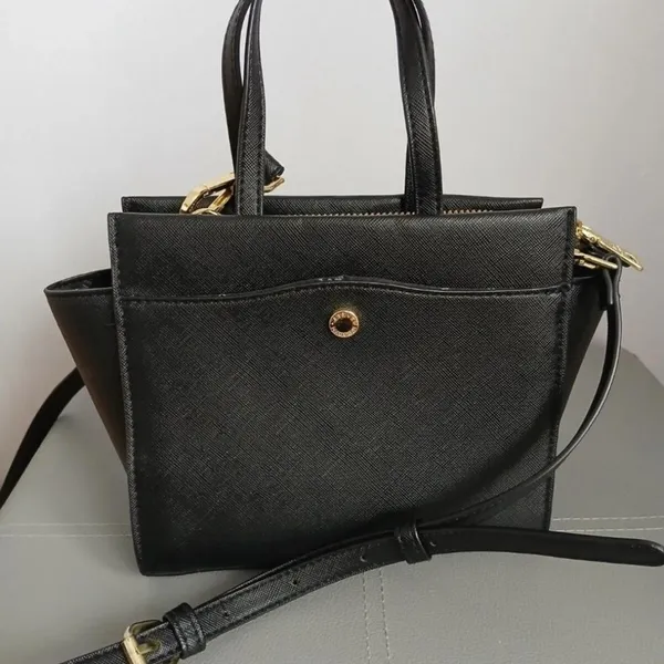 Steve Madden black leather handbag with‎ gold hardware - Image 2
