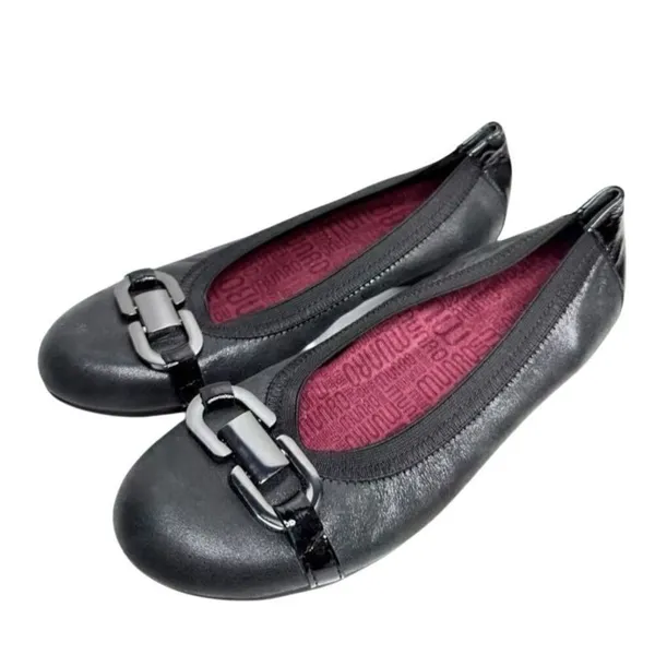 Munro American Black Leather Ballet Flats Buckle Patent Detail 5.5M - Image 3