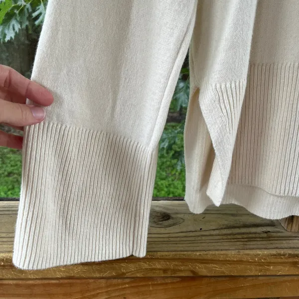 Banana Republic Factory Women's Long Turtleneck Sweater Cream Size S - Image 3