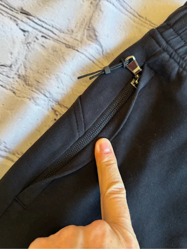 Old Navy Active Dynamic Fleece Short Skort Women's Black Large Zip Pockets - Image 2