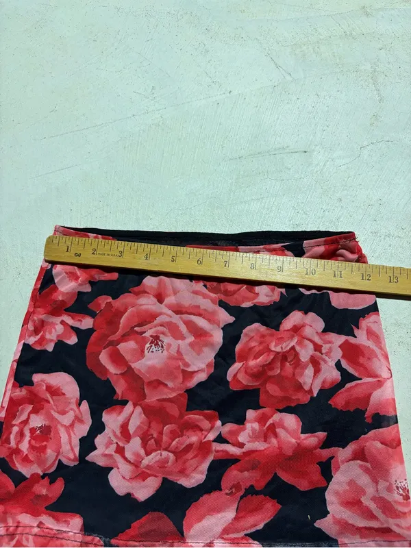 superdown Electra Mini Skirt Rose Print XS - Image 3