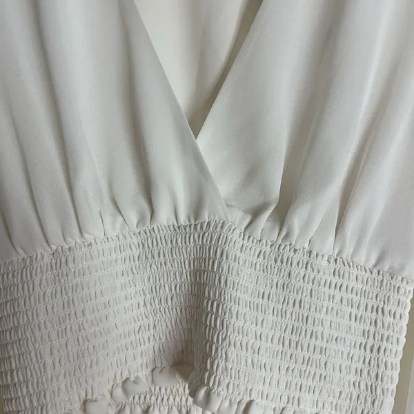 Wilfred Wistful white Blouse - Aritzia V neck‎ sheer sleeves smocked bodice M - Image 5