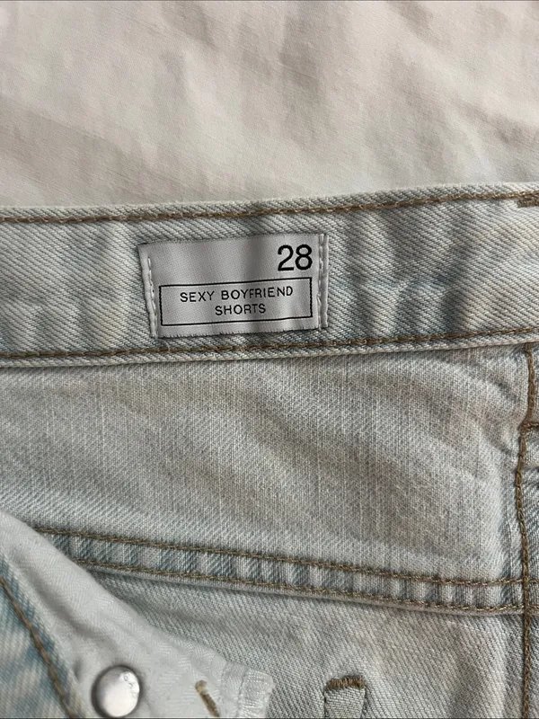 GAP Light Wash Denim Jean Sexy Boyfriend Shorts - Image 2