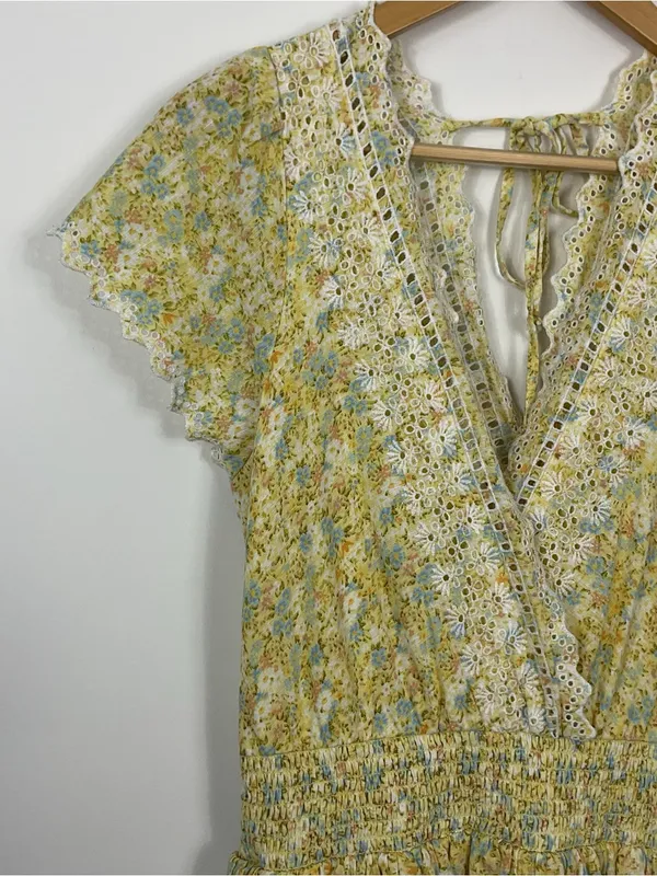 American Eagle Floral Lace Eyelet Mini Dress Womens Size Medium - Image 2
