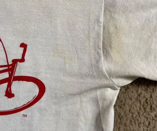 Vintage 90s Red Bike Performance Company Red and White Graphic T Shirt 🔥 - Image 2