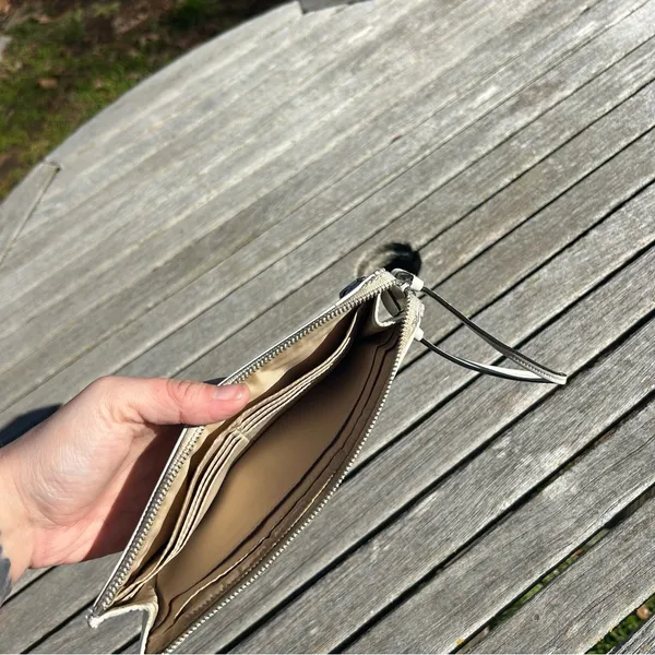COACH Light Khaki & Chalk White‎ Signature Slim ZIPPY Wristlet Wallet - Image 6