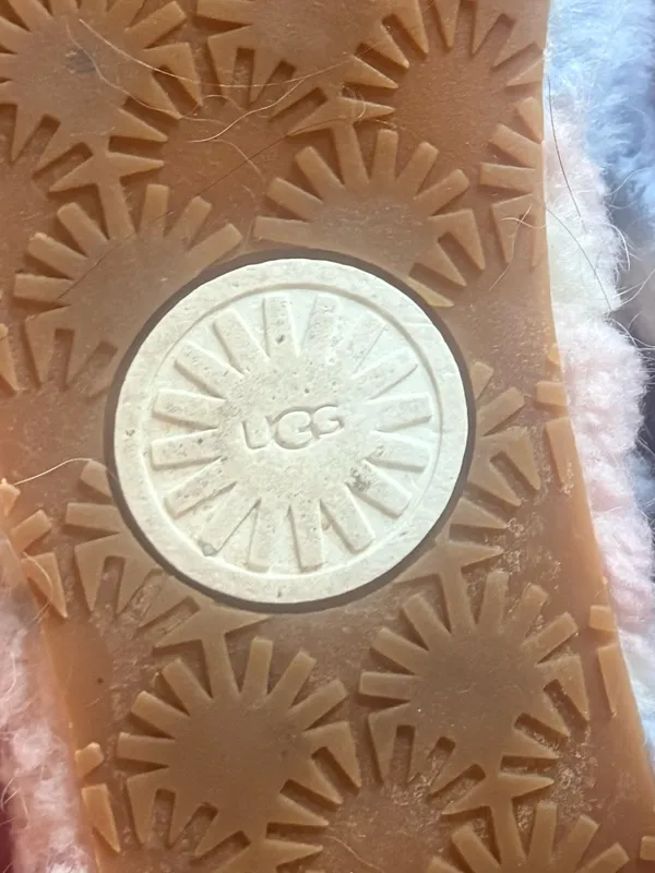 UGG Fluff Yeah Slide Cali Collage "Cotton Candy" color-way preloved- flaws - Image 11