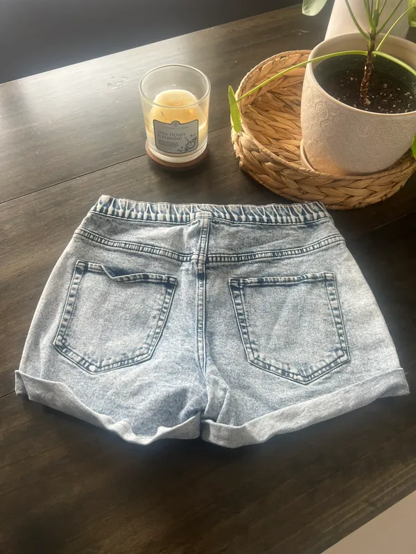 Shorts Size XS - Image 2
