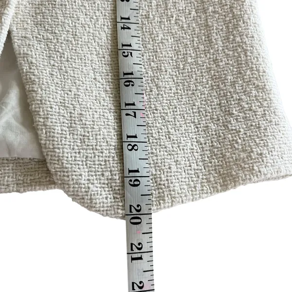 ZARA Pronounced Shoulder Textured Jacket Ecru Cream Wood Buttons Size XS Rare - Image 11