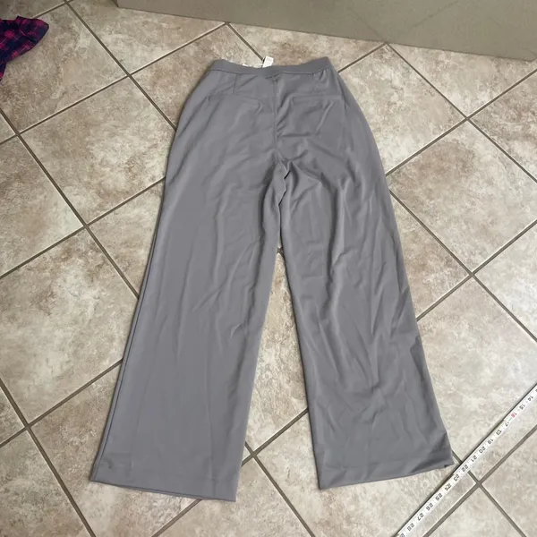 Halara Gray High Waisted Wide Leg Pleated Dress Pants Size Smal NWT stretch - Image 9