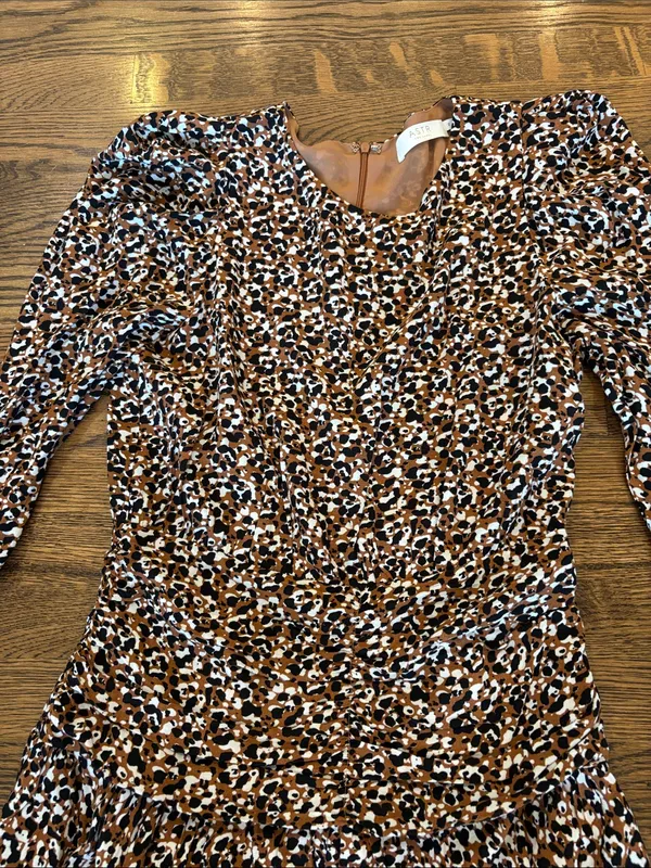 ASTR the Label Leopard Print Brown Short Sleeve Dress, ruched sleeve, M - Image 2