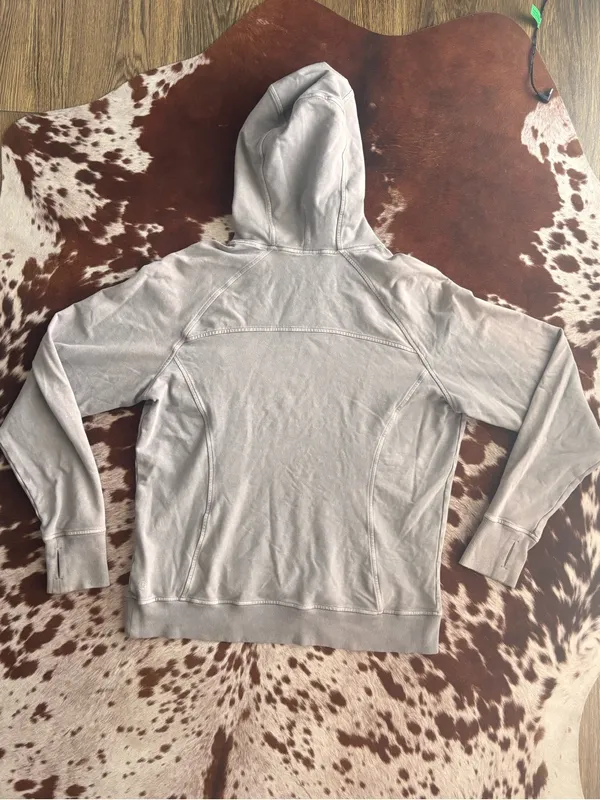 Lululemon light gray scuba hoodie size 8 - Image 5