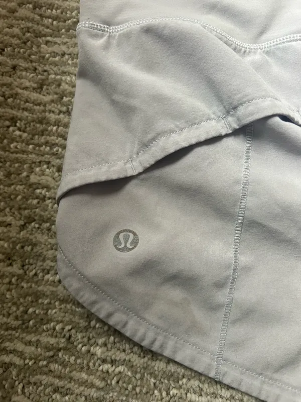 Lululemon Speed Up Shorts 2.5" Low-Rise - Image 3