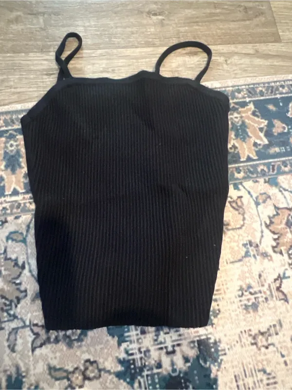 Abercrombie black Ribbed Spaghetti-Strap Crop Top - Image 6