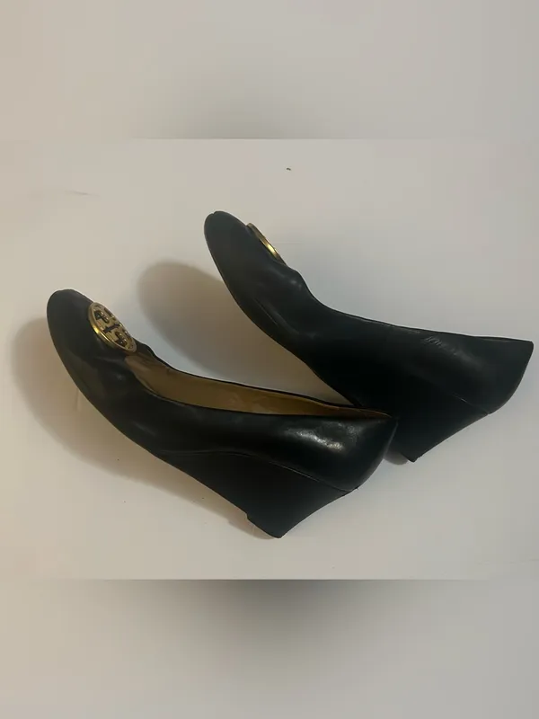 Tory Burch Womens Chelsea Black Wedge shoes size 8.5 - Image 5