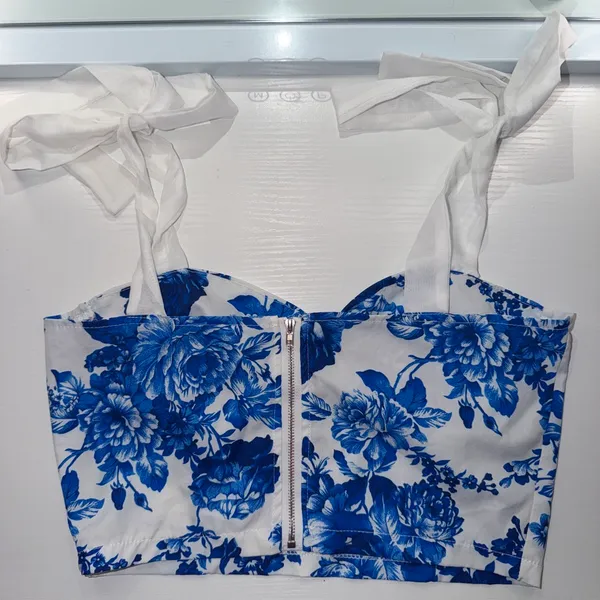 Shein Floral Crop Top - Image 2